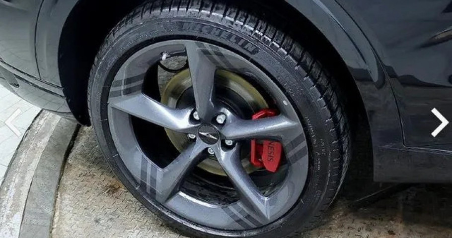 Genesis Gv70 
