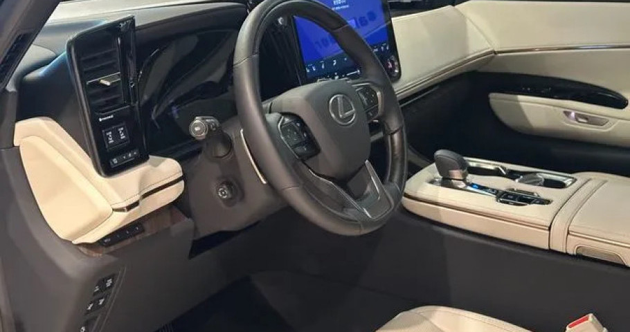 Lexus Lm 