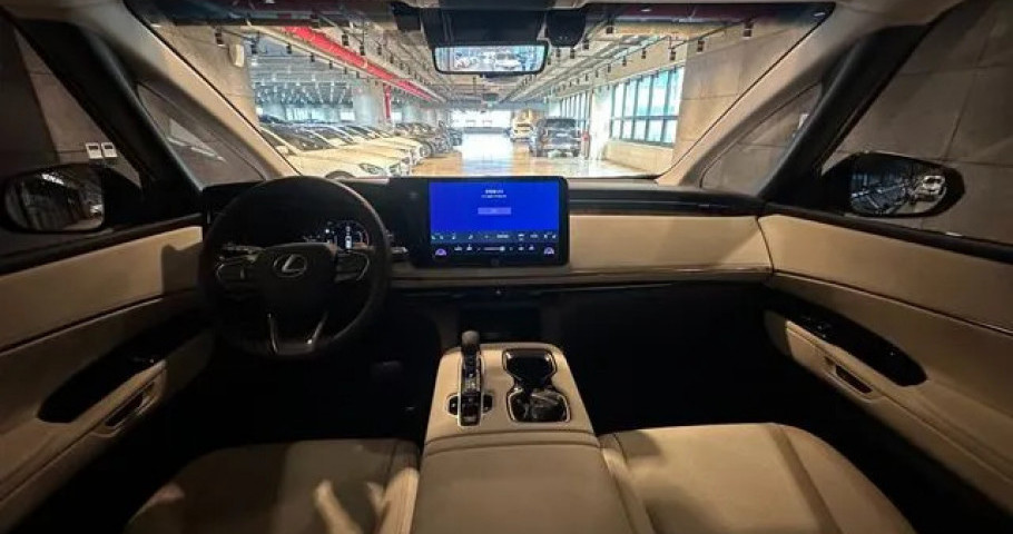 Lexus Lm 
