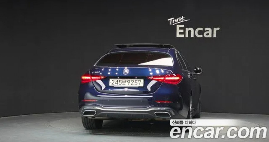 Mercedes-Benz C-Class 