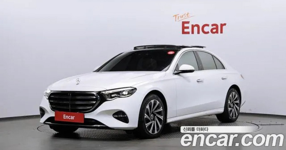 Mercedes-Benz E-Class 