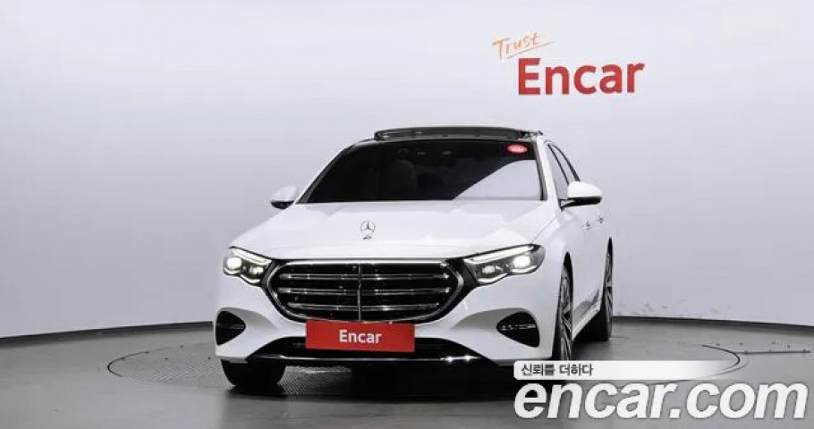 Mercedes-Benz E-Class 