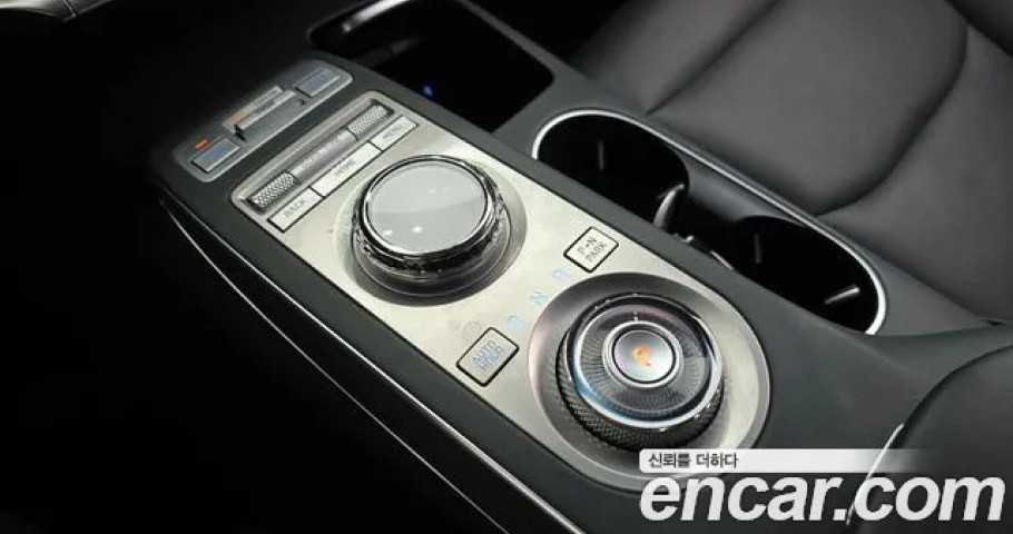 Genesis Gv70 