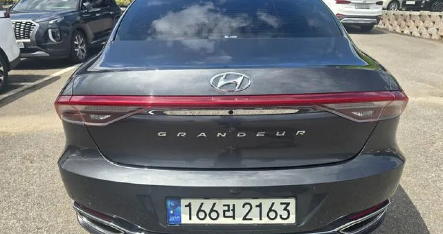 Hyundai Grandeur 