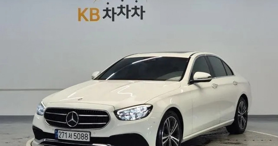Mercedes-Benz E-Class 