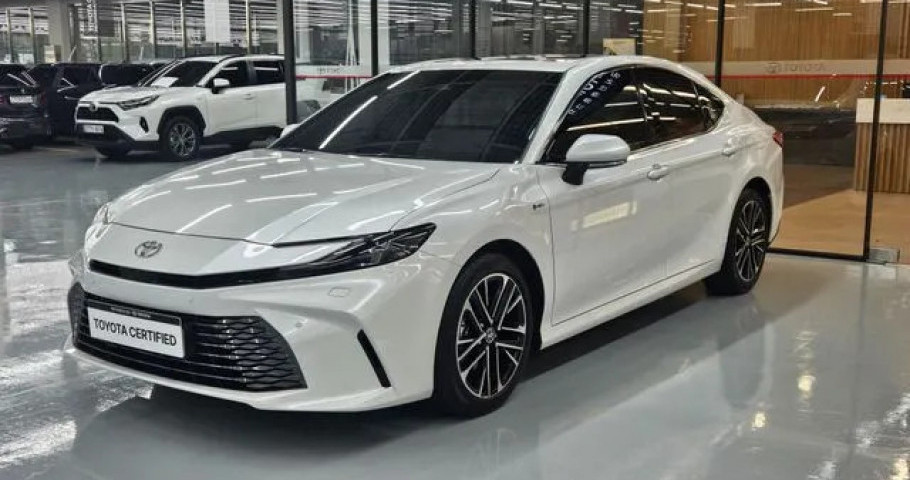 Toyota Camry 
