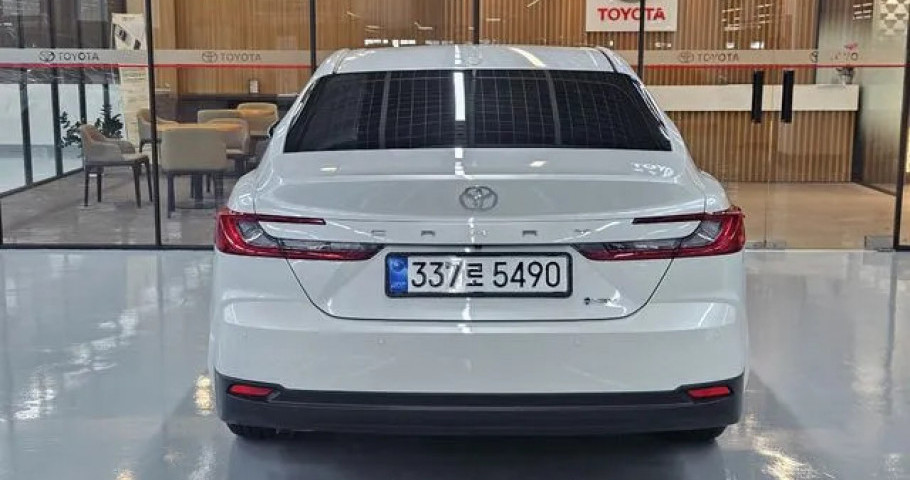 Toyota Camry 