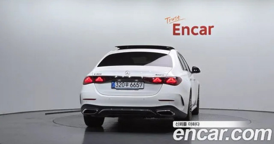 Mercedes-Benz E-Class 