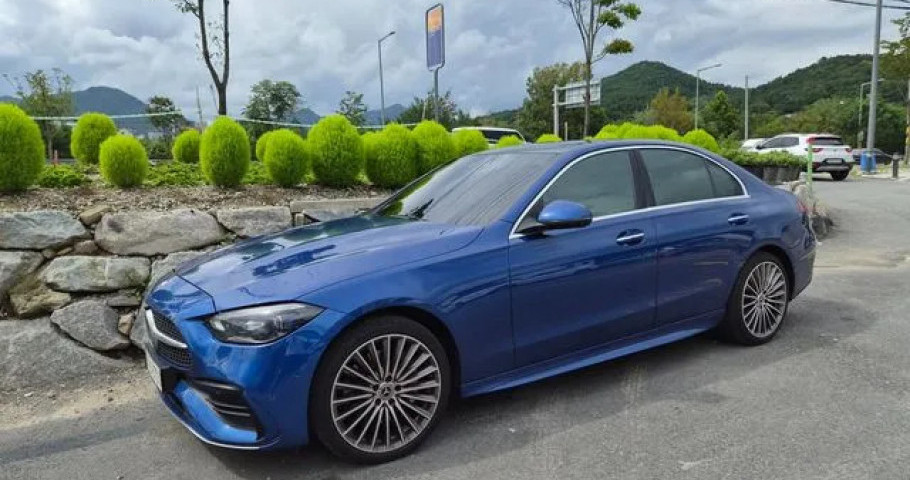 Mercedes-Benz C-Class 