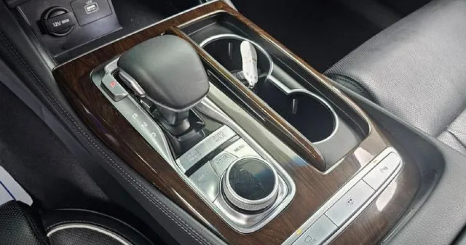 Kia K9 