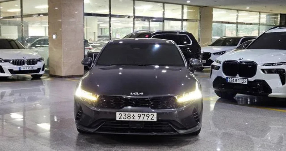 Kia K5 