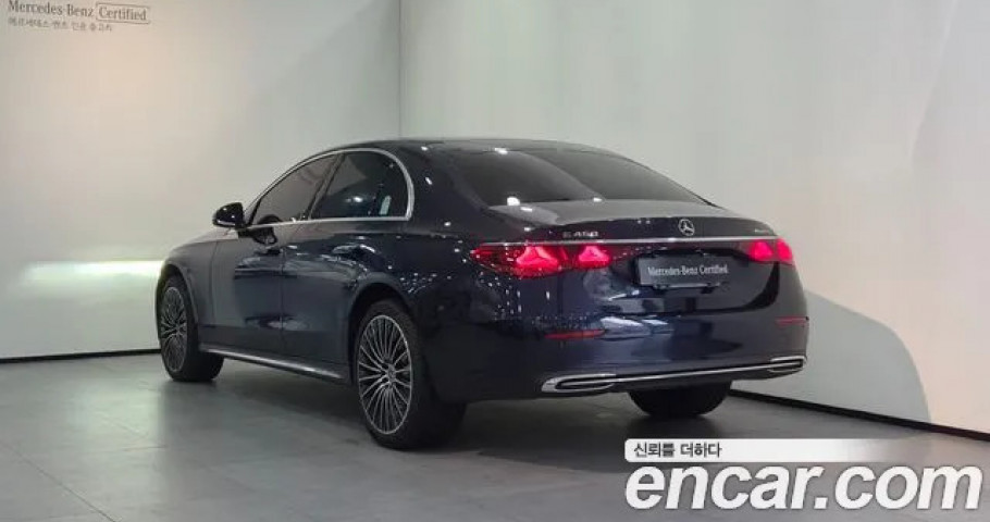 Mercedes-Benz E-Class 