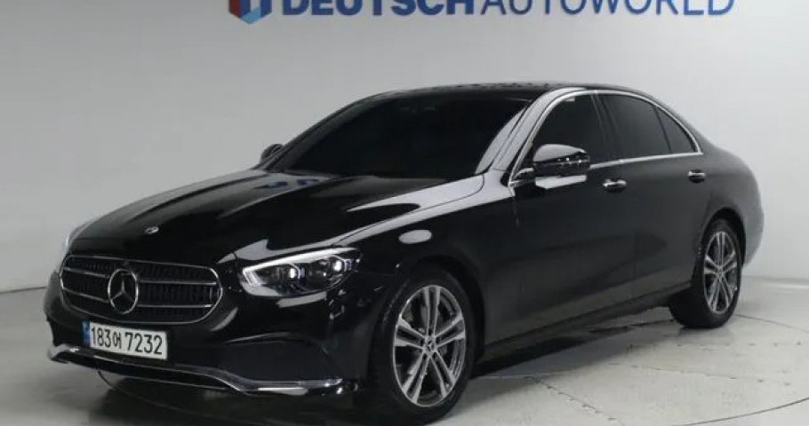 Mercedes-Benz E-Class 