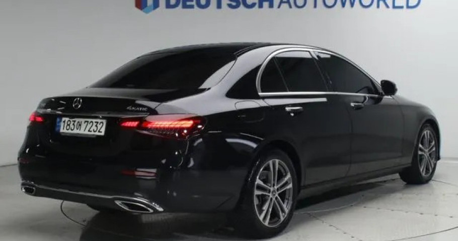 Mercedes-Benz E-Class 