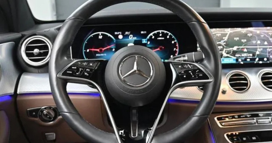 Mercedes-Benz E-Class 