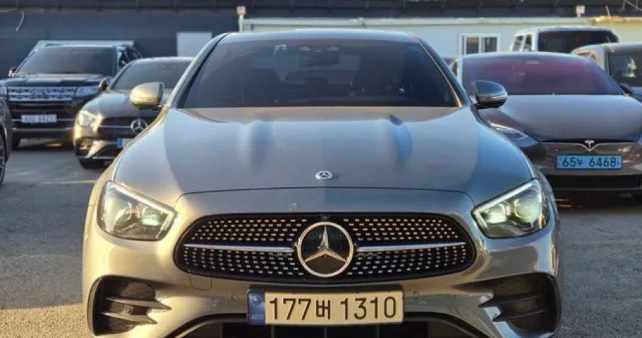 Mercedes-Benz E-Class 
