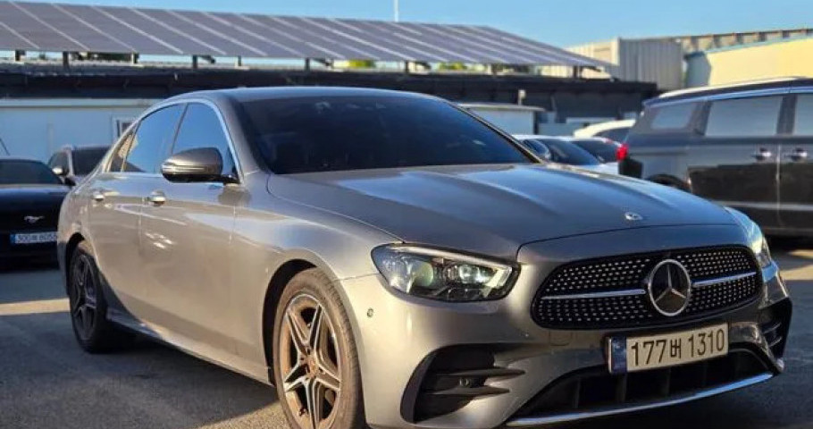 Mercedes-Benz E-Class 
