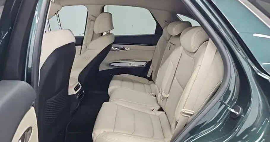 Genesis Gv70 