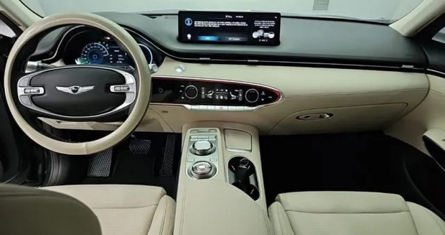 Genesis Gv70 