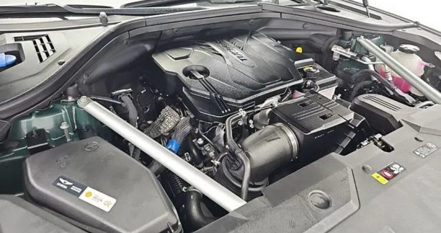 Genesis Gv70 