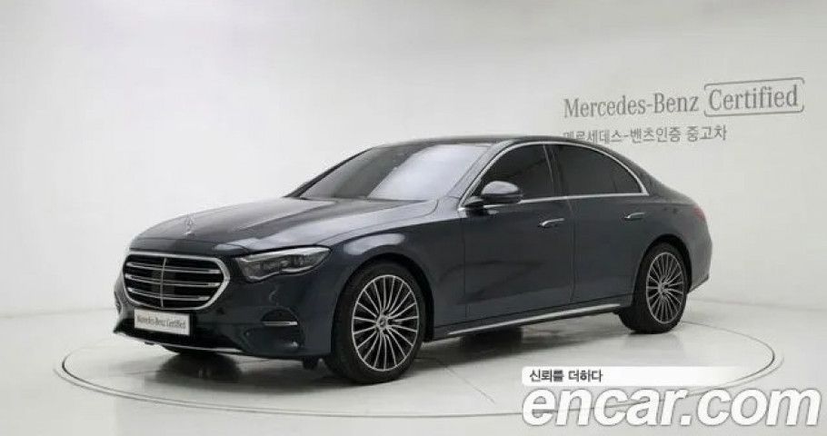Mercedes-Benz E-Class 