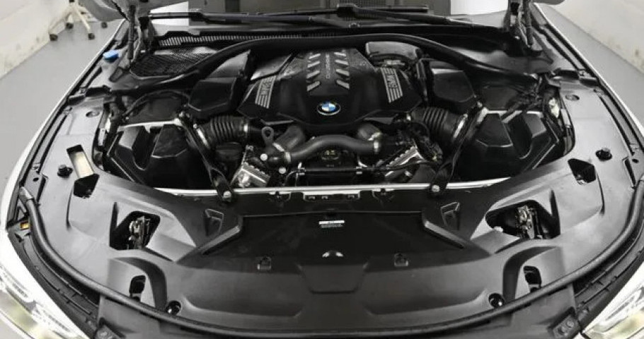 Bmw 8-Series 
