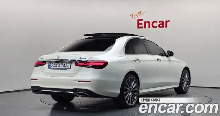Mercedes-Benz E-Class 