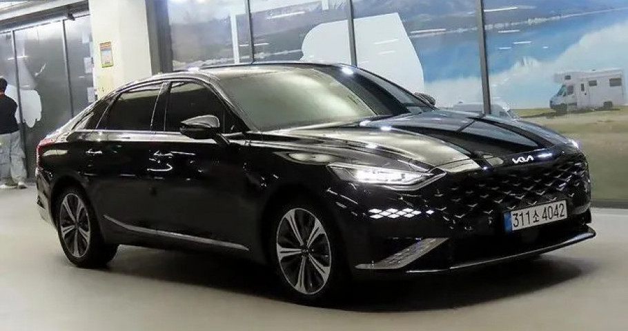 Kia K8 