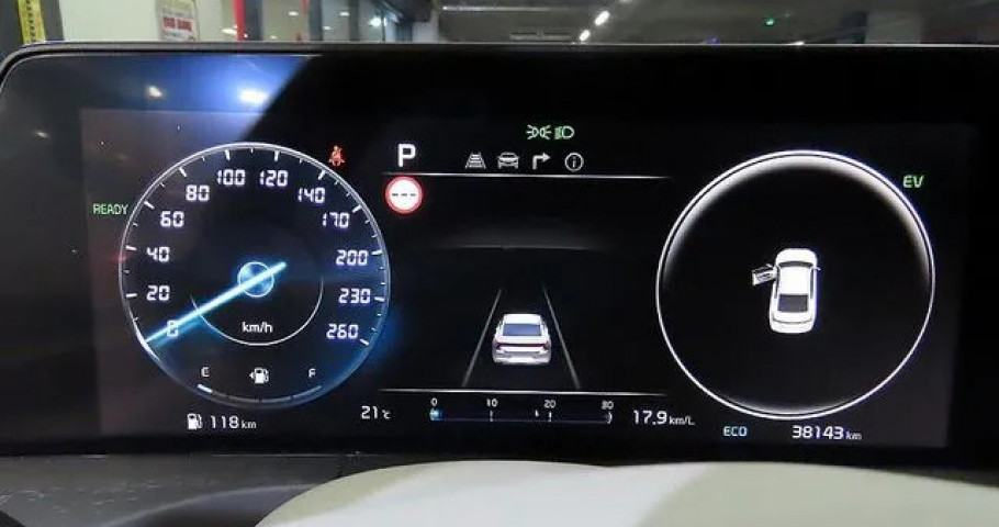 Kia K8 