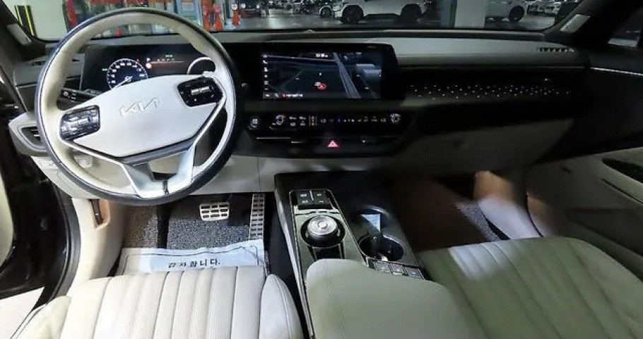 Kia K8 