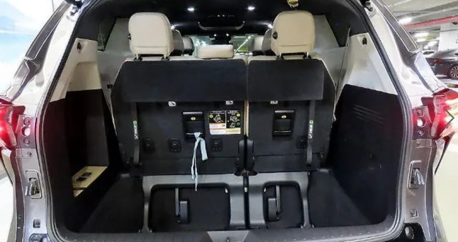 Toyota Sienna 