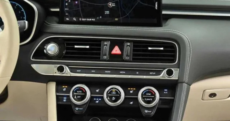 Genesis G70 