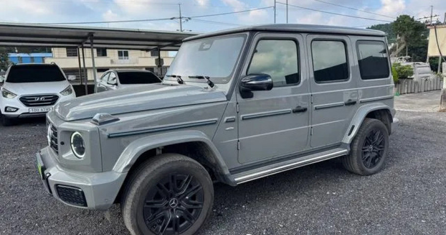 Mercedes-Benz G-Class 