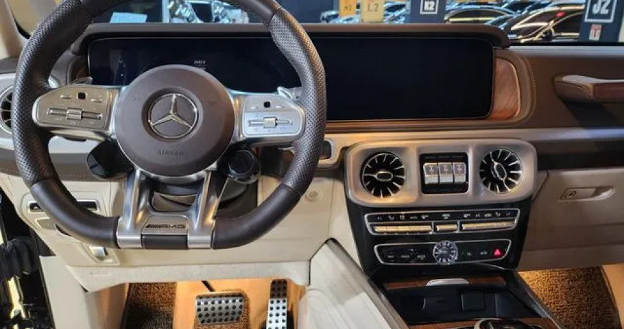 Mercedes-Benz G-Class 