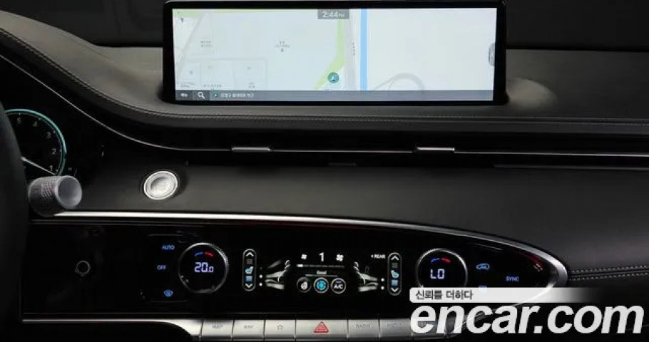Genesis Gv70 