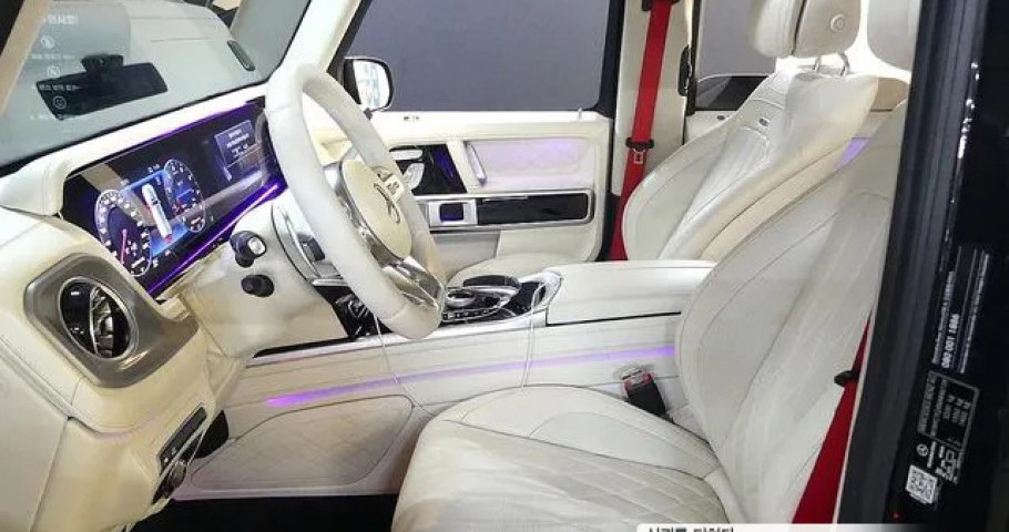 Mercedes-Benz G-Class 