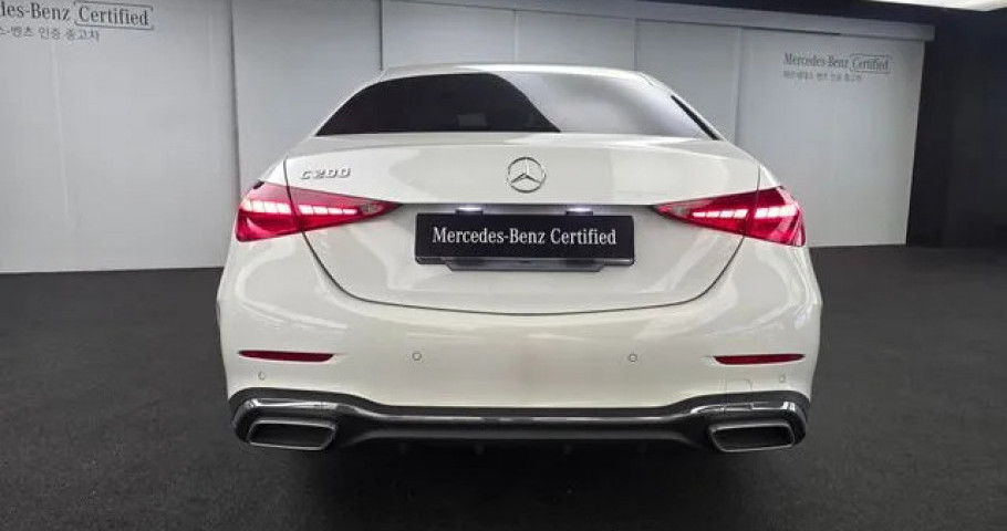 Mercedes-Benz C-Class 