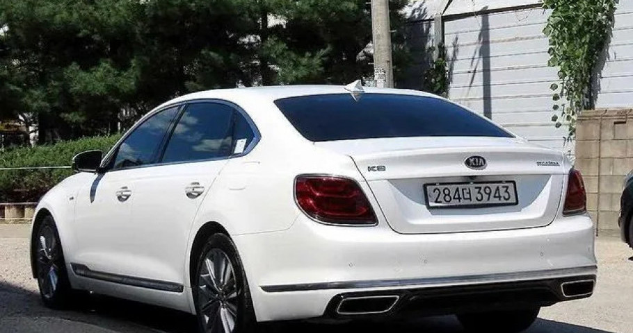 Kia K9 