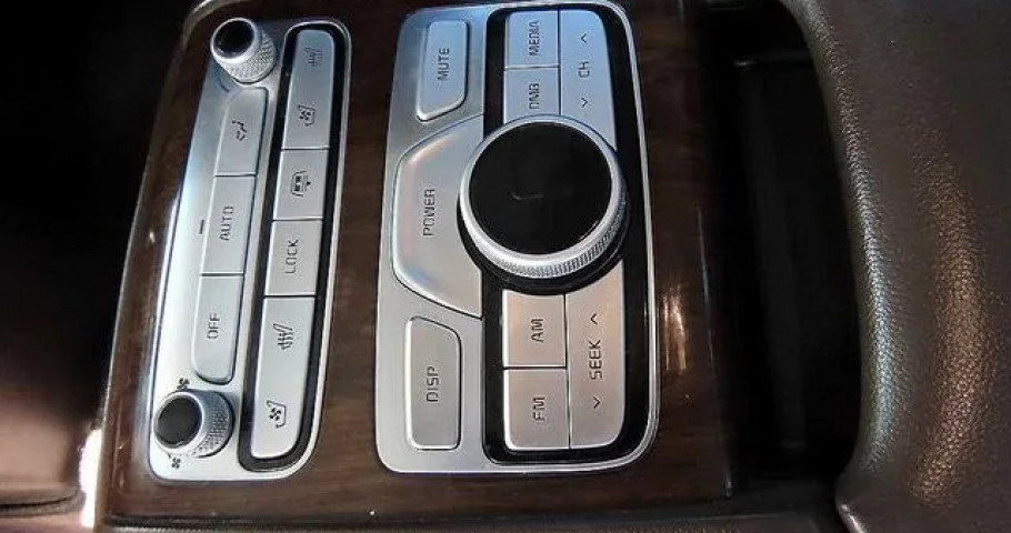 Kia K9 