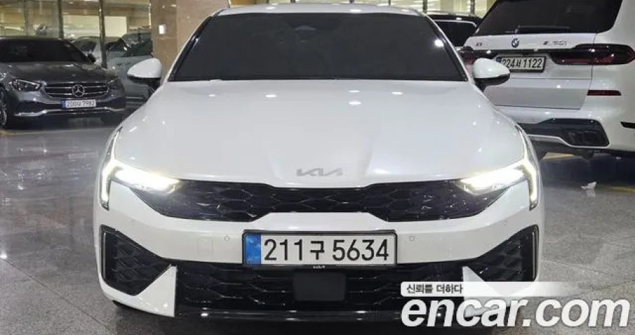 Kia K5 