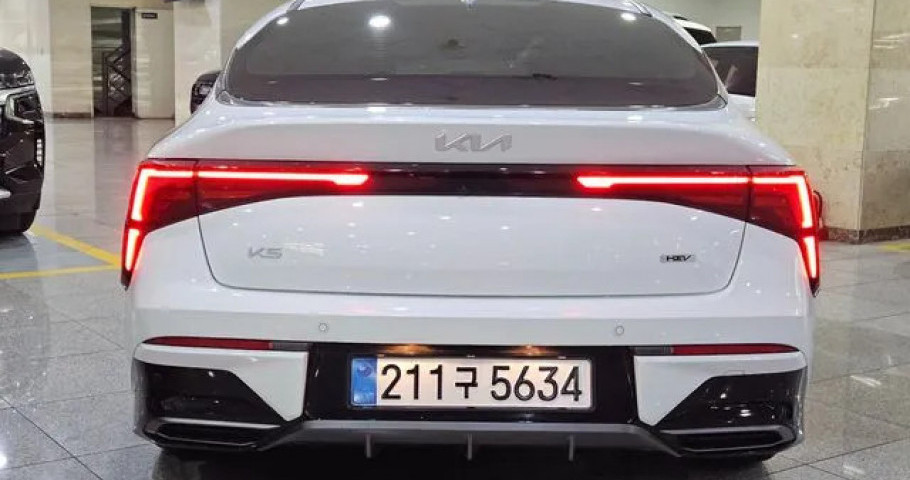 Kia K5 