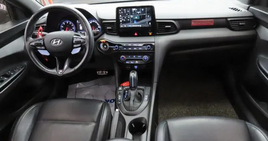 Hyundai Veloster 