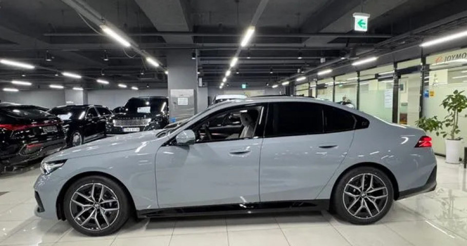 Bmw 5-Series 