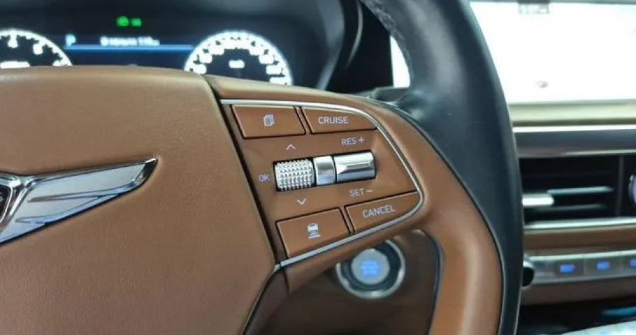 Genesis G90 