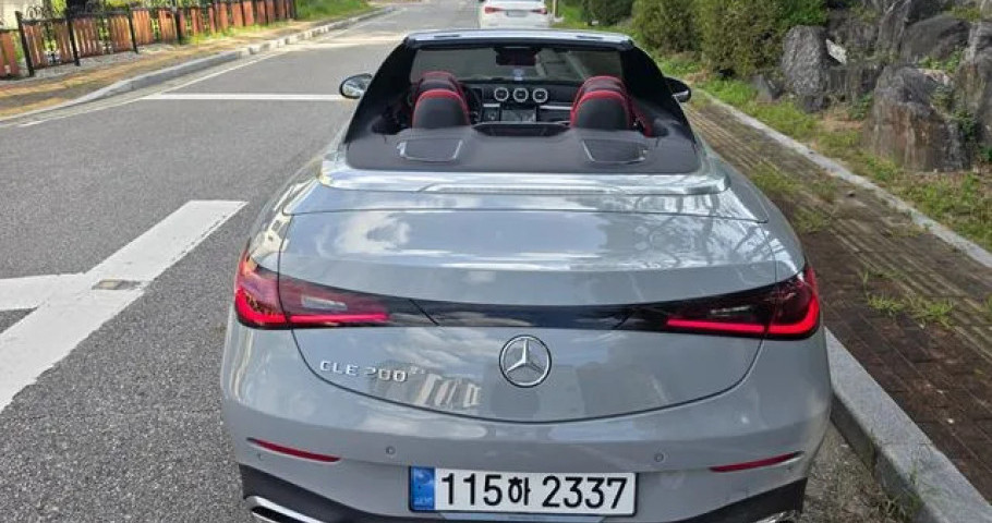 Mercedes-Benz Cle-Class 