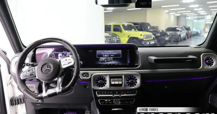 Mercedes-Benz G-Class 