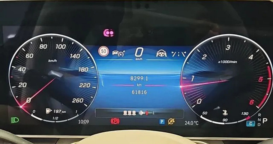 Mercedes-Benz S-Class 