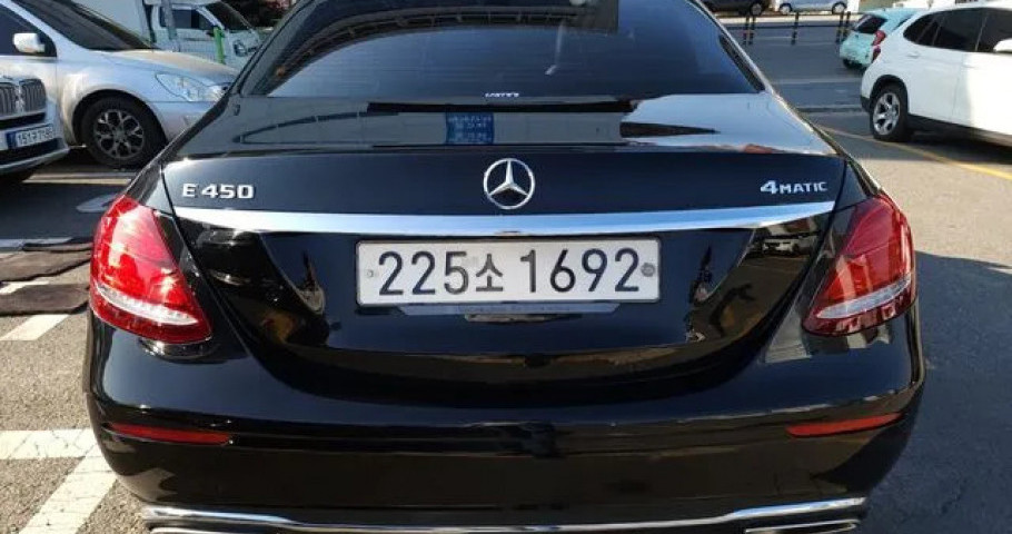 Mercedes-Benz E-Class 