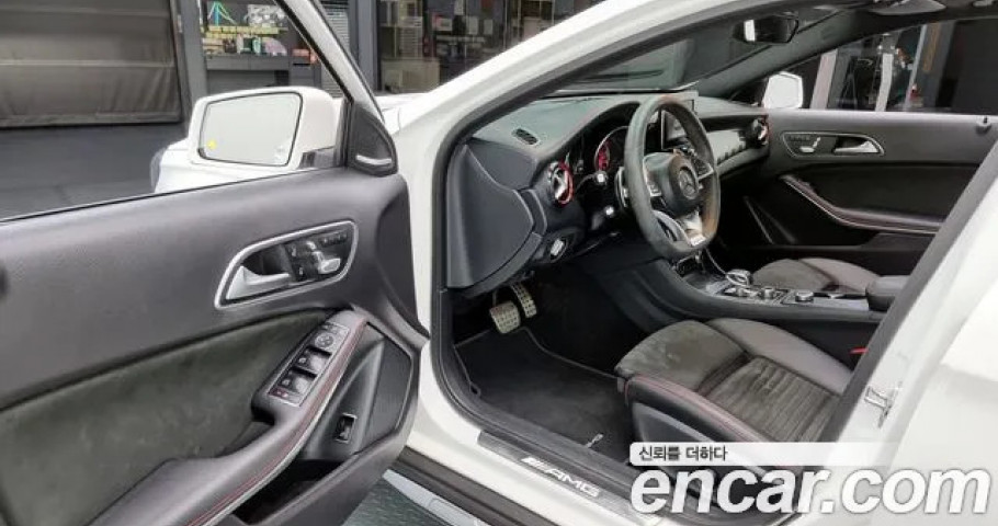 Mercedes-Benz Gla-Class 