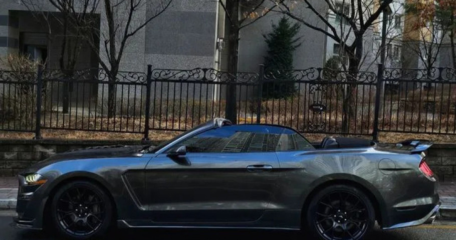 Ford Mustang 